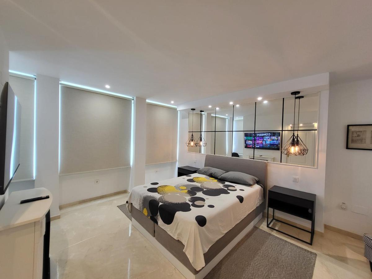 Marbella Edificio Puerto Azul Apartment Luaran gambar