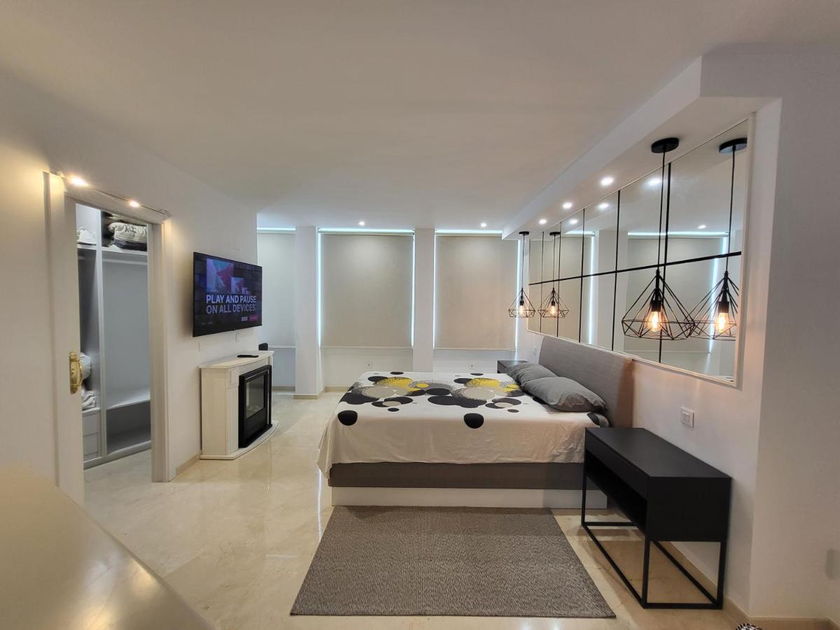 Marbella Edificio Puerto Azul Apartment Luaran gambar