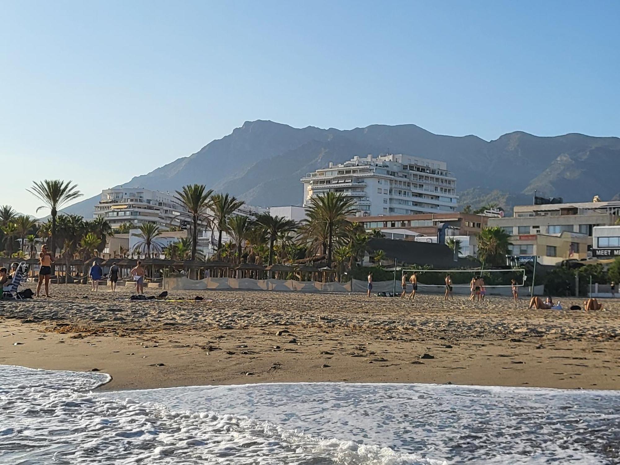 Marbella Edificio Puerto Azul Apartment Luaran gambar